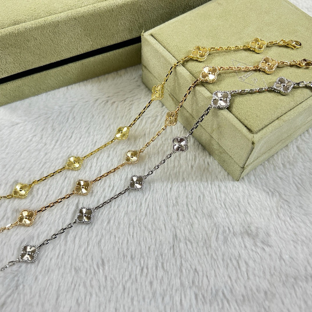 [Royal Jewellery]CLOVER 6 MOTIF DIAMOND BRACELET