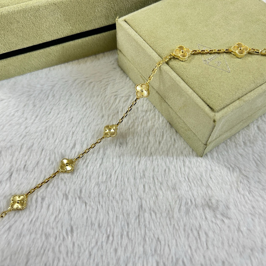 [Royal Jewellery]CLOVER 6 MOTIF DIAMOND BRACELET