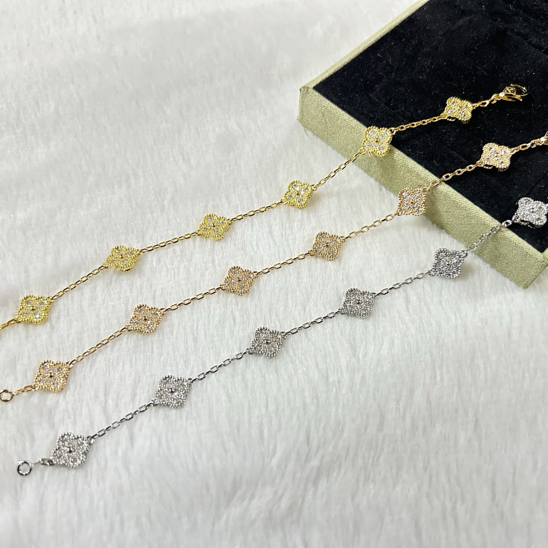 [Royal Jewellery]CLOVER 6 MOTIF DIAMOND BRACELET