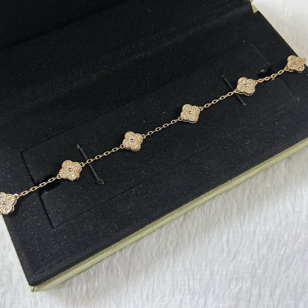 [Royal Jewellery]CLOVER 6 MOTIF DIAMOND BRACELET