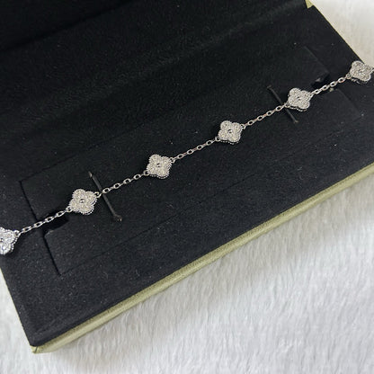 [Royal Jewellery]CLOVER 6 MOTIF DIAMOND BRACELET