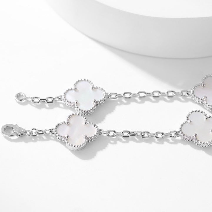 [Royal Jewellery]CLOVER 10 MOTIFS WHITE MOTHER OF PEARL NECKLACE