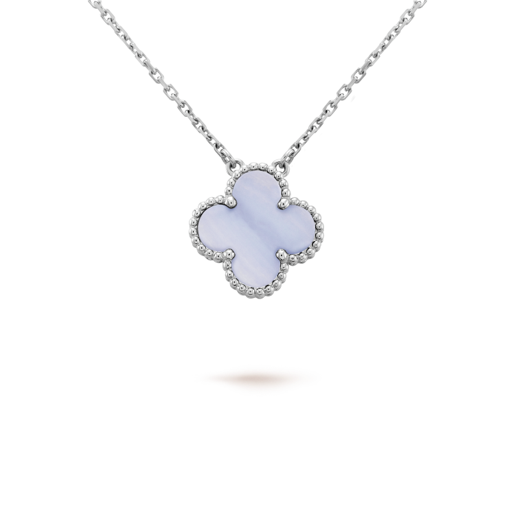 [Royal Jewellery]CLOVER 15MM BLUE CHALCEDONY NECKLACE SILVER