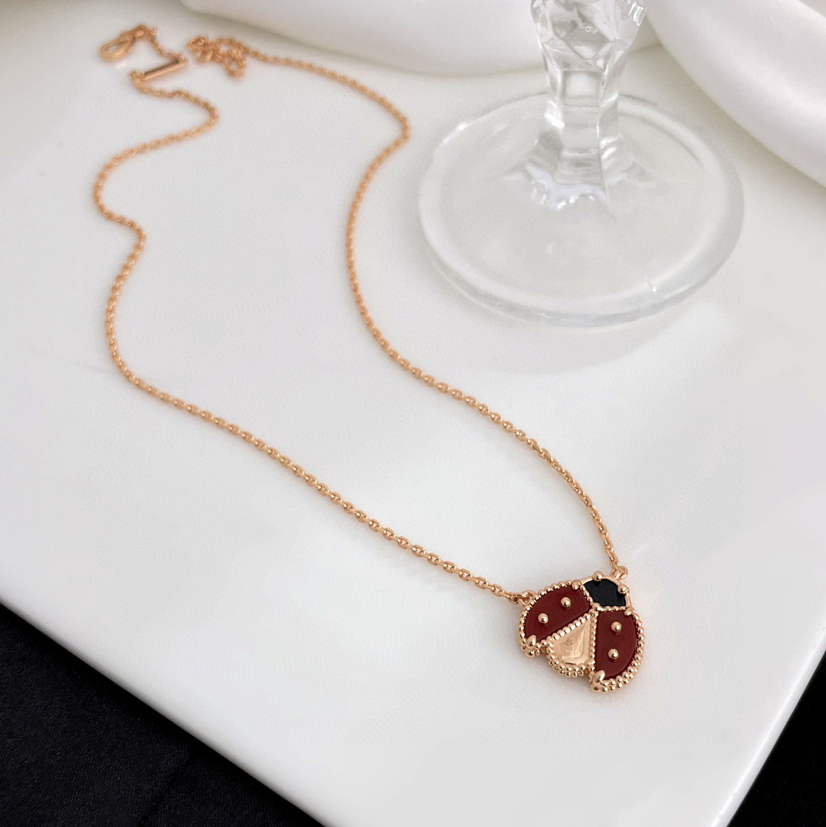 [Royal Jewellery]LUCKY  CARNELIANS LADYBUG NECKLACE