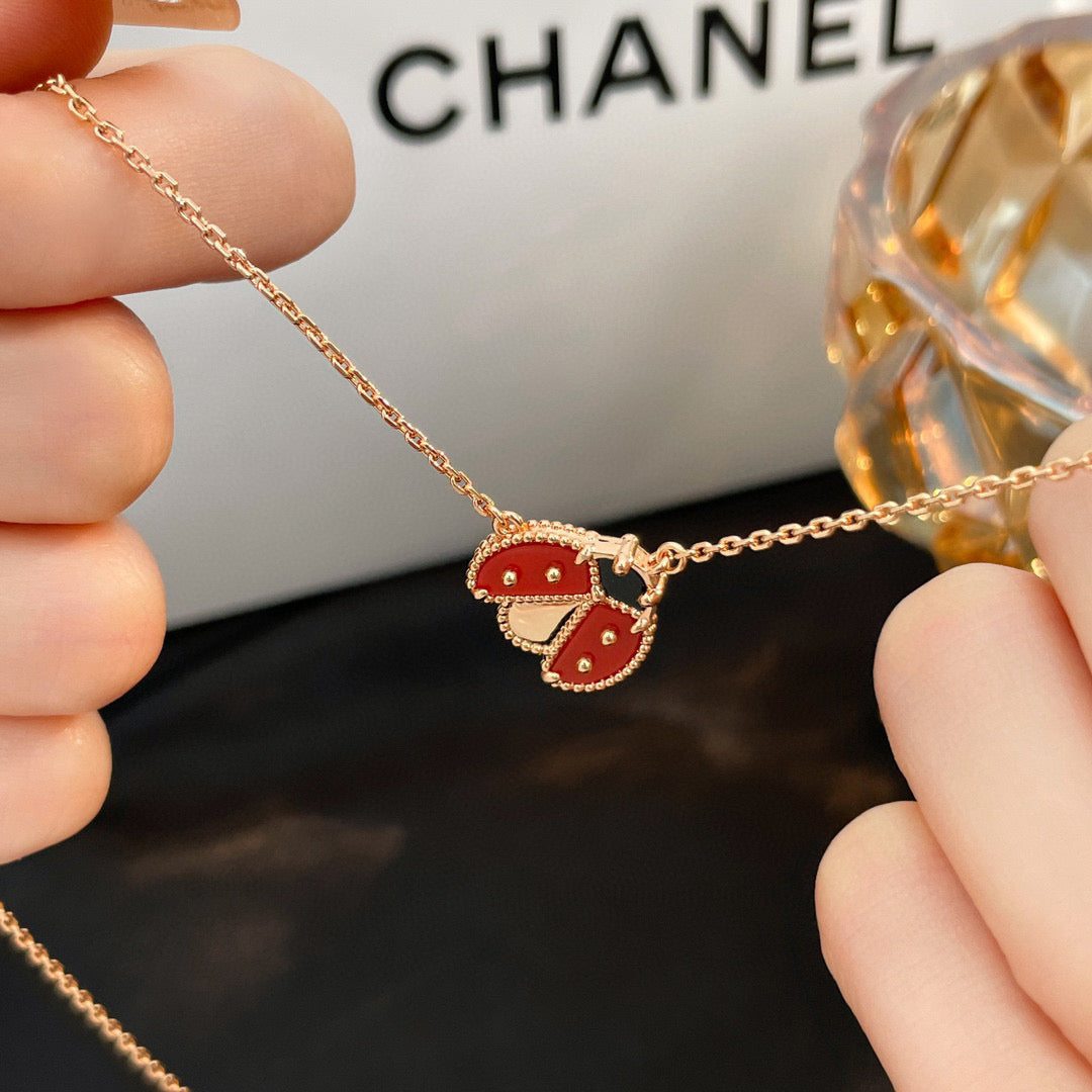 [Royal Jewellery]LUCKY  CARNELIANS LADYBUG NECKLACE
