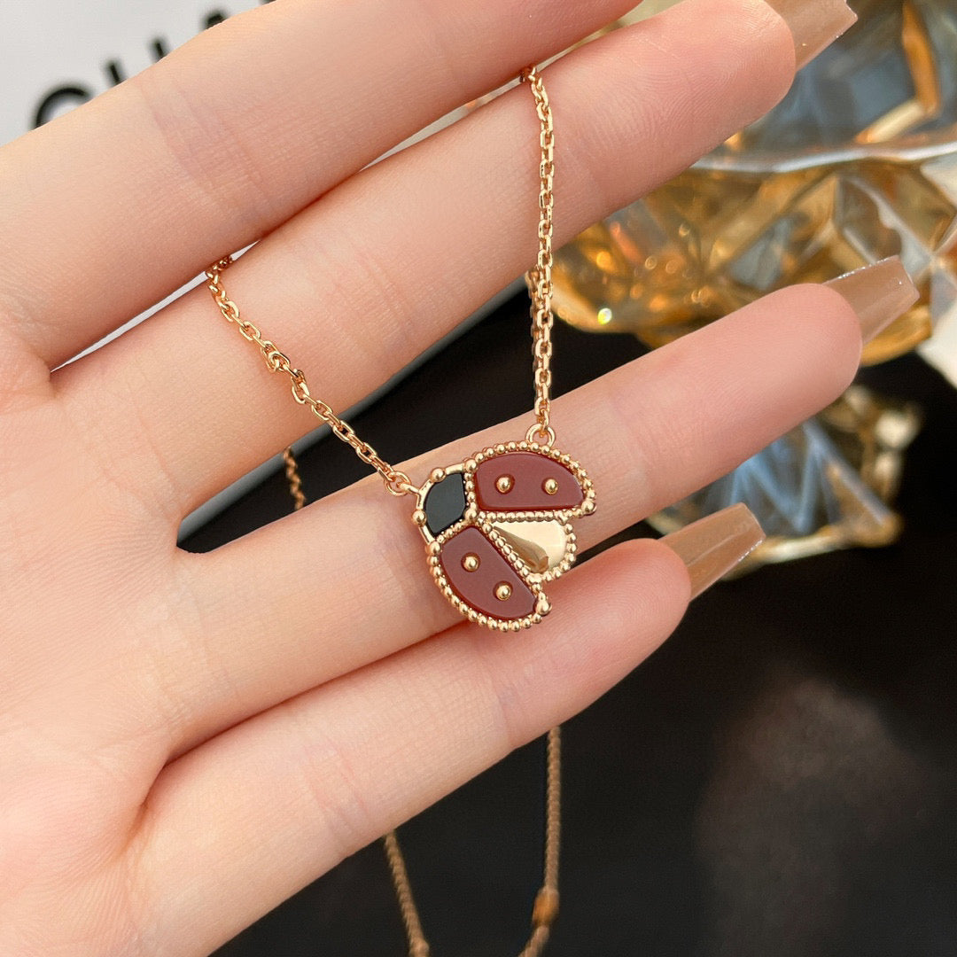 [Royal Jewellery]LUCKY  CARNELIANS LADYBUG NECKLACE