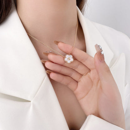 [Royal Jewellery]LUCKY  WHITE MOP  PLUM BLOSSOM NECKLACE