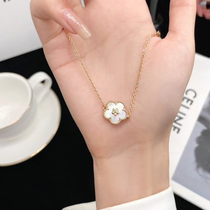 [Royal Jewellery]LUCKY WHITE MOP PLUM BLOSSOM  BRACELET
