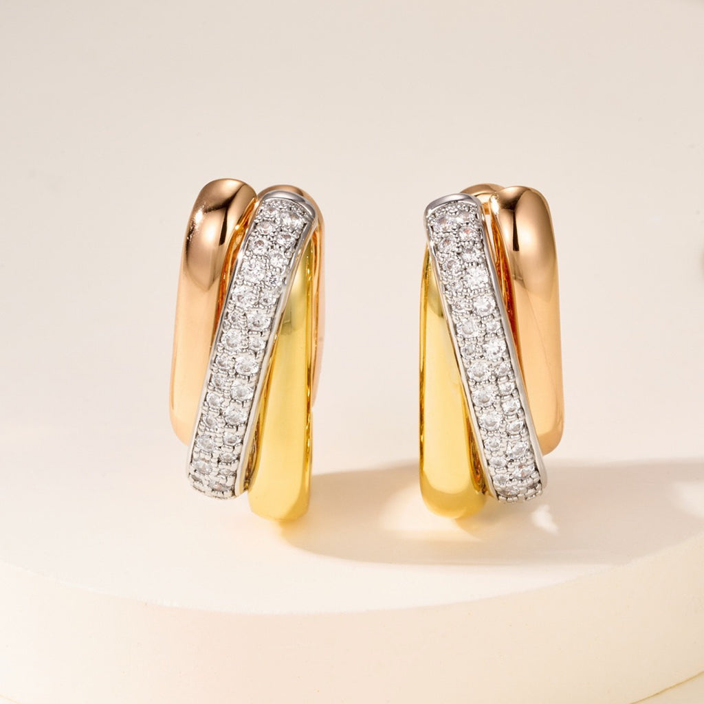 [Royal] TRINITY HALF DIAMOND  CUSHION EARRINGS