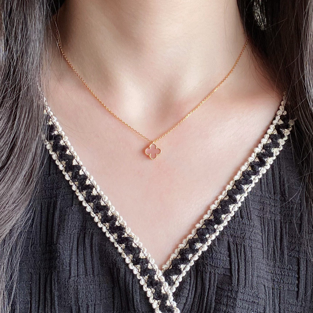 [Royal Jewellery]CLOVER 15MM PINK MOTHER-OF-PEARL SINGLE FLOWER NECKLACE