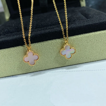 [Royal Jewellery]CLOVER 15MM PINK MOTHER-OF-PEARL SINGLE FLOWER NECKLACE