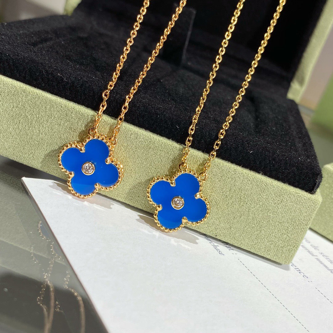 [Royal Jewellery]CLOVER 15MM DIAMOND AND BLUE AGATE NECKLACE
