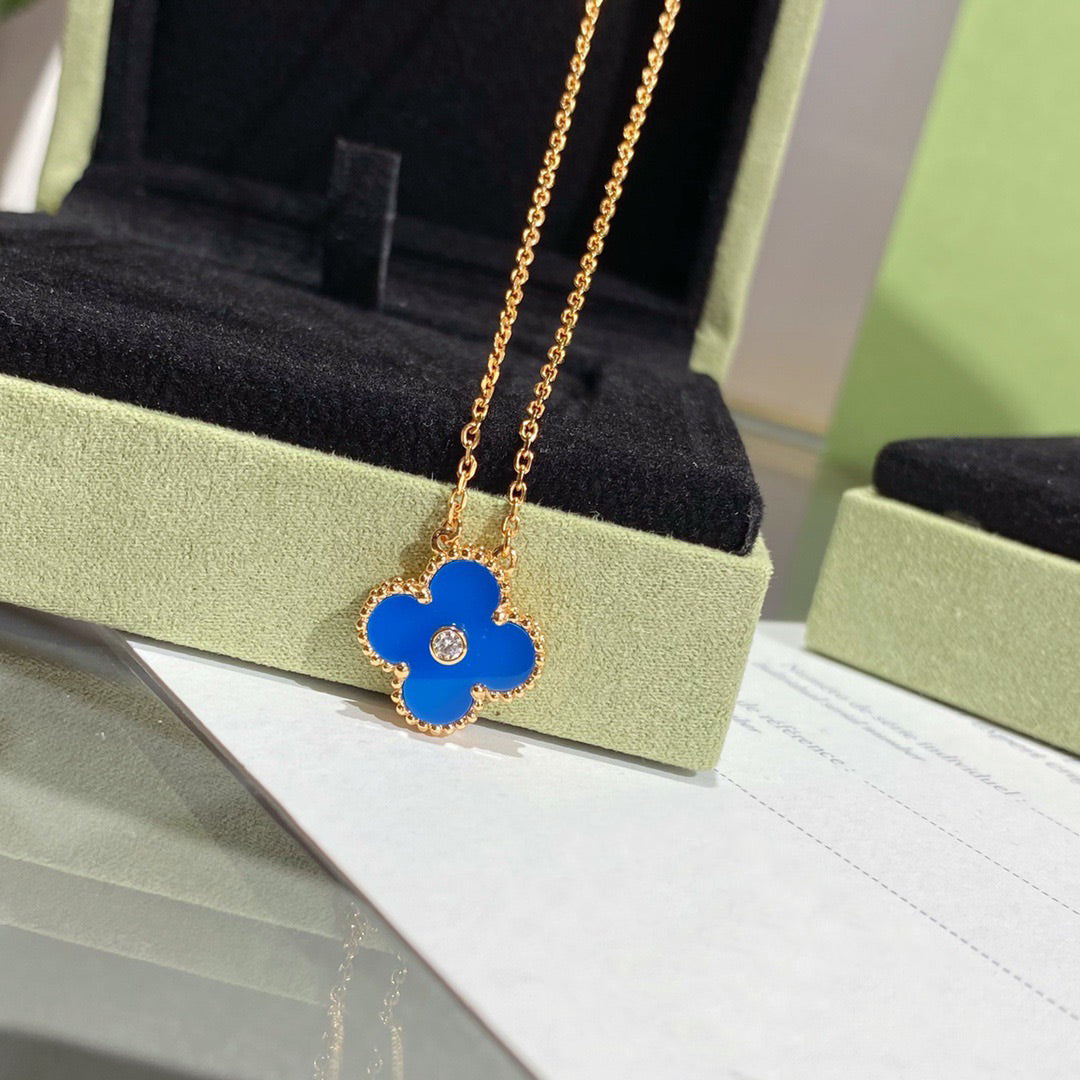 [Royal Jewellery]CLOVER 15MM DIAMOND AND BLUE AGATE NECKLACE