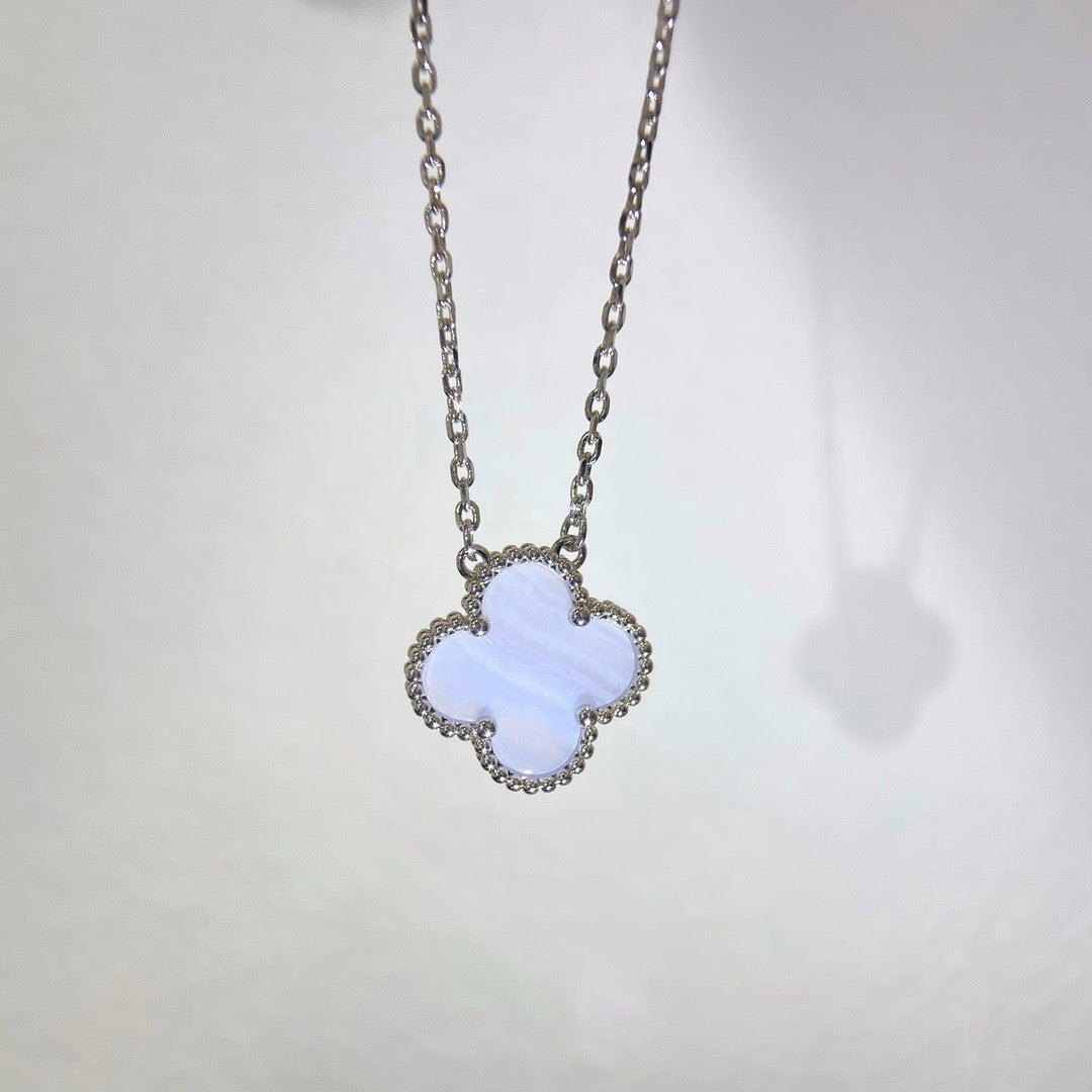[Royal Jewellery]CLOVER 15MM BLUE CHALCEDONY NECKLACE SILVER