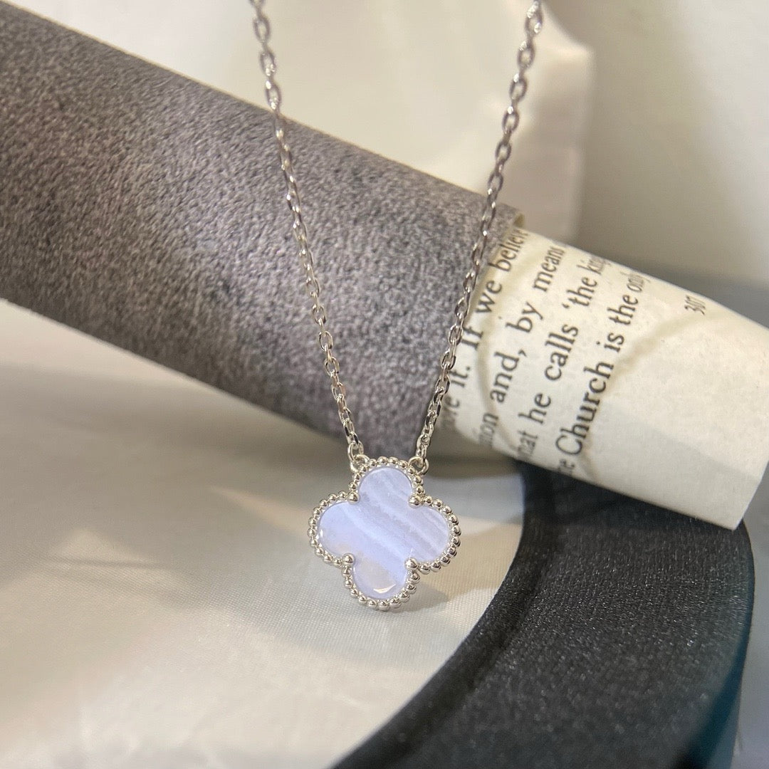 [Royal Jewellery]CLOVER 15MM BLUE CHALCEDONY NECKLACE SILVER