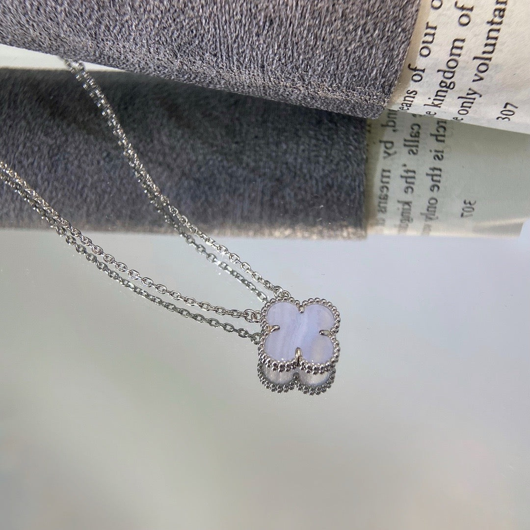 [Royal Jewellery]CLOVER 15MM BLUE CHALCEDONY NECKLACE SILVER