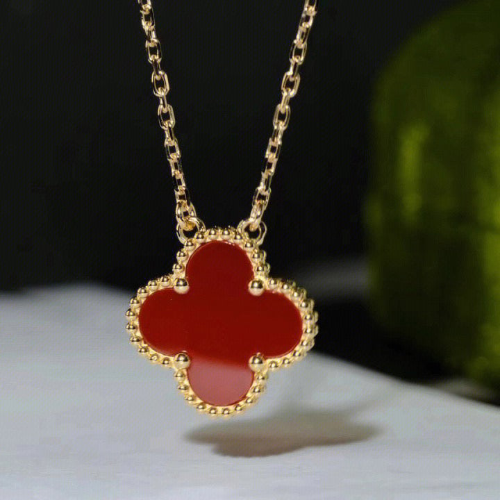 [Royal Jewellery]CLOVER 15MM CARNELIAN SINGLE FLOWER NECKLACE
