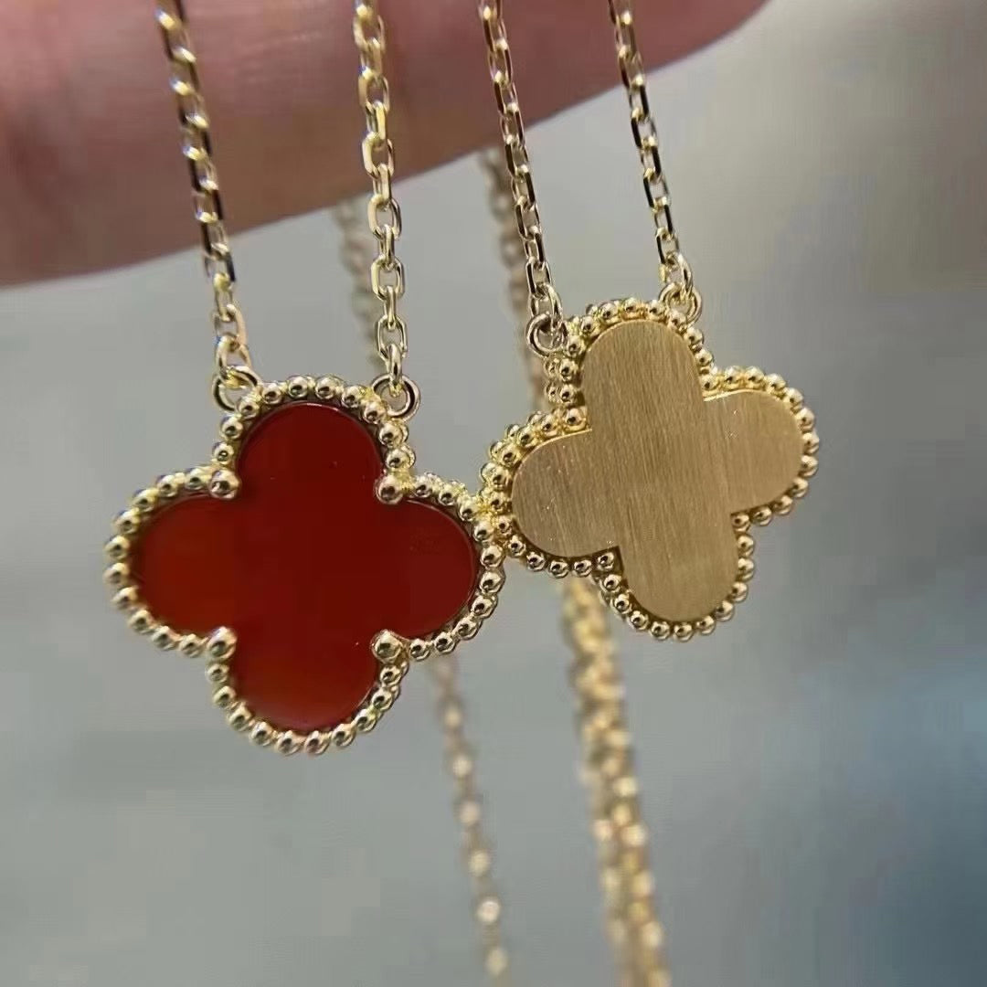 [Royal Jewellery]CLOVER 15MM CARNELIAN SINGLE FLOWER NECKLACE