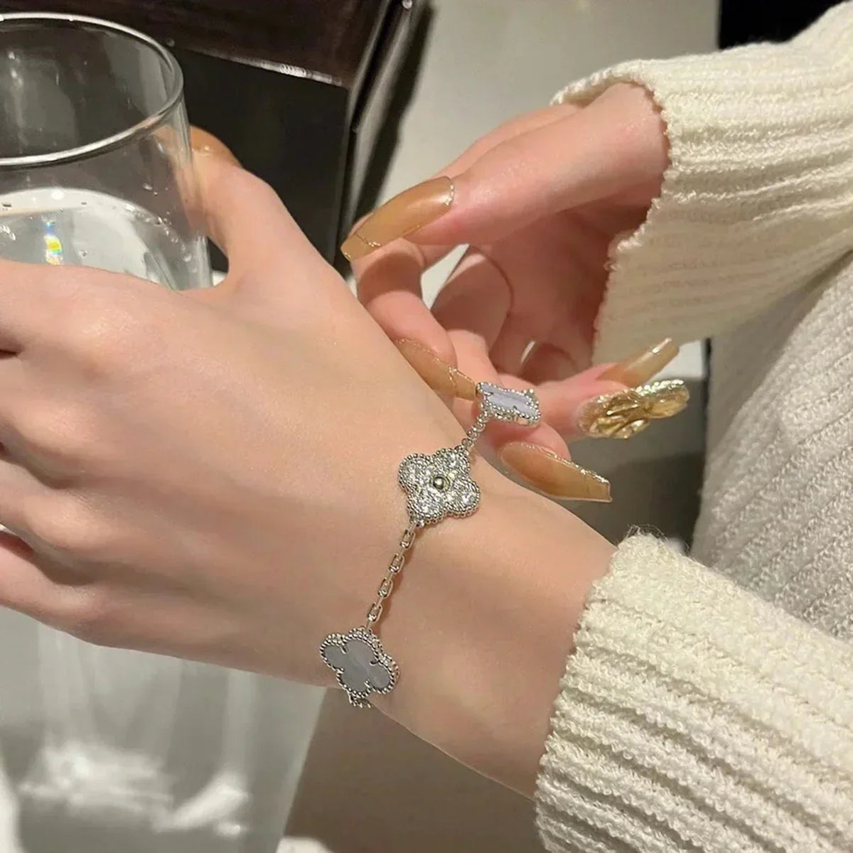 [Royal Jewellery] CLOVER 5 MOTIF PURPLE CHALCEDONY BRACELET COLLECTION
