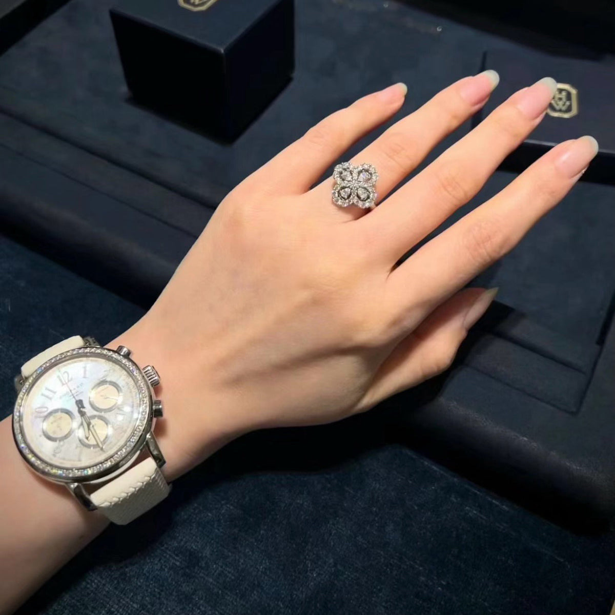[Royal Jewellery]LOOP RING FULL MOTIF DIAMOND 16MM SILVE