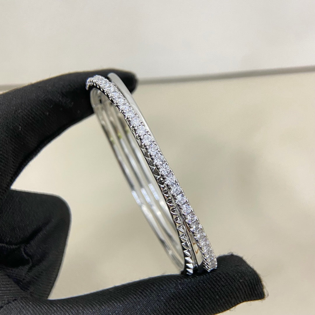 [Royal] ETINCELLE HALF-PAVED DIAMOND BRACELET