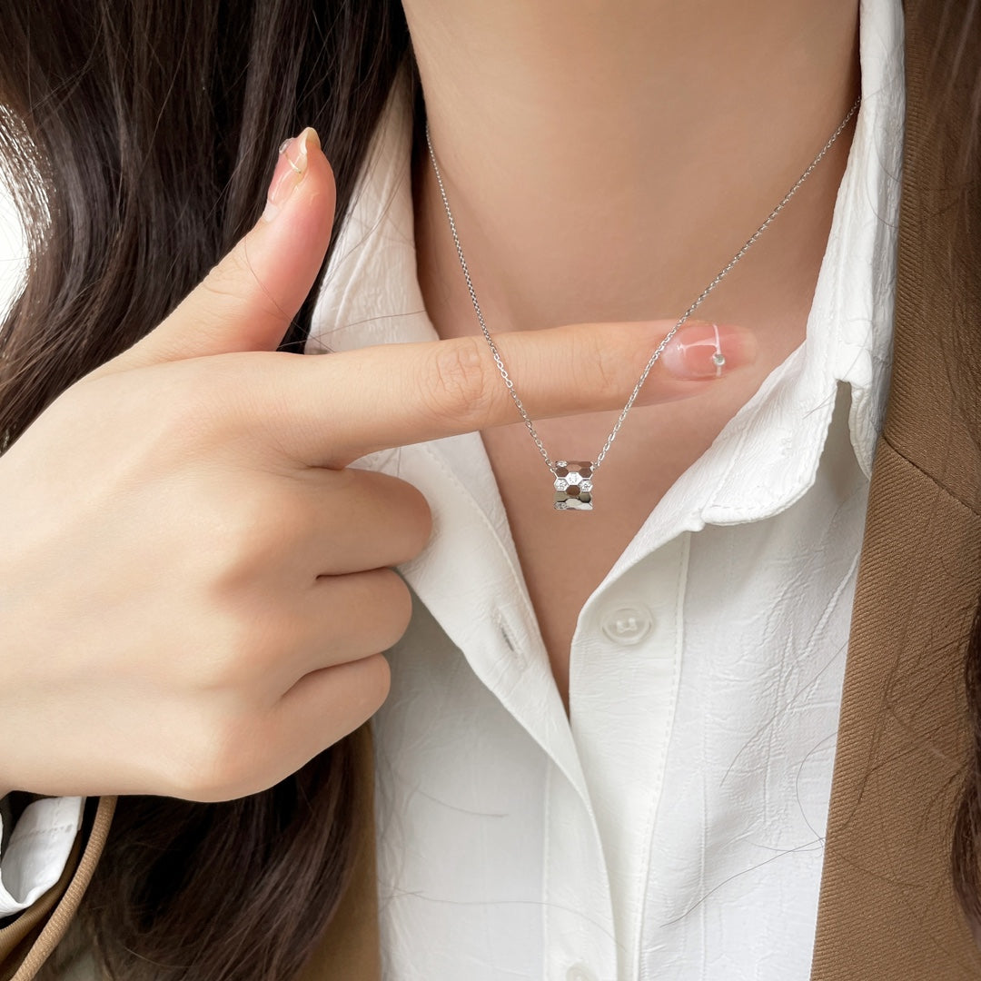 [Royal Jewellery]BEE MINI PEDANT DIAMOND NECKLACE
