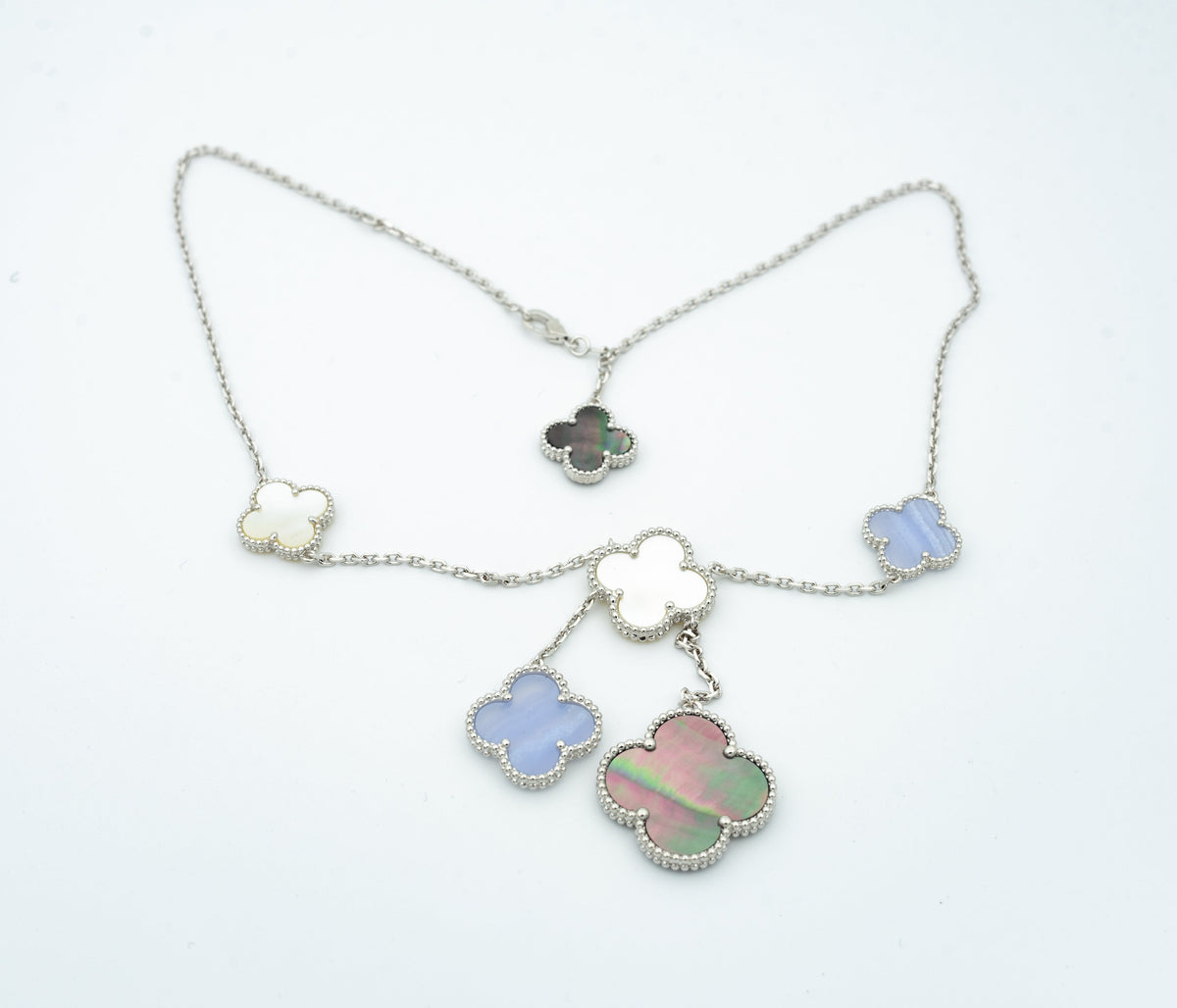[Royal Jewellery]CLOVER MOP CHALCEDONY NECKLACE SILVER 6 MOTIF