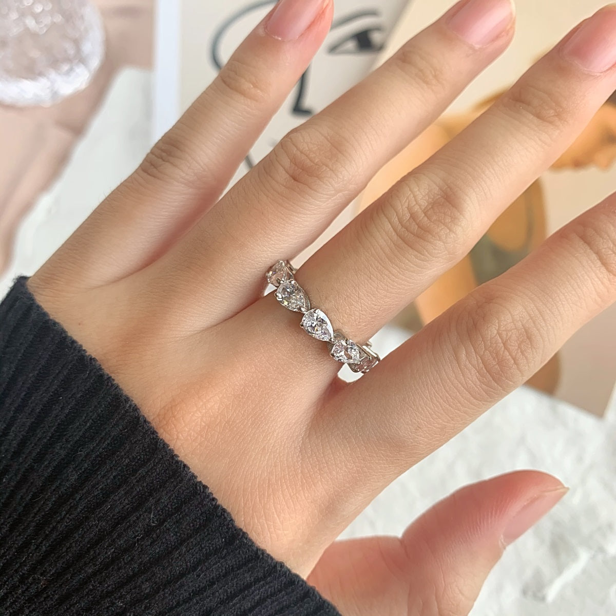 [Royal Jewellery]Exquisite Pear Cut Tennis Ring