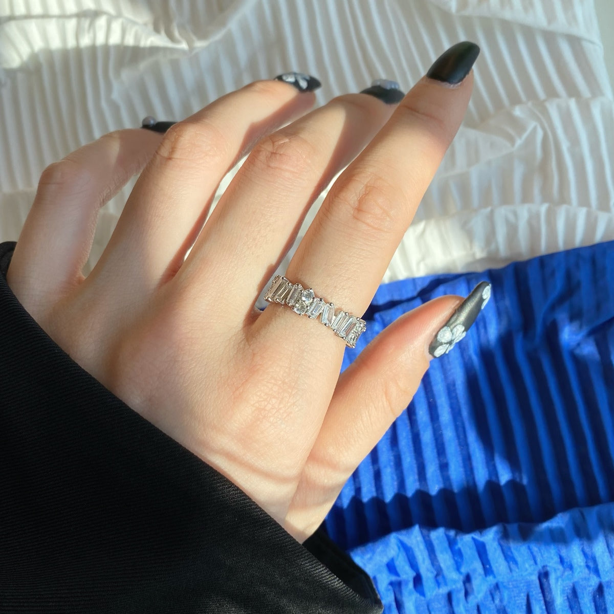 [Royal Jewellery]Delicate Multi Shape Tennis Ring