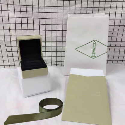[Royal] VA CLOVER BOX GIFT BAG