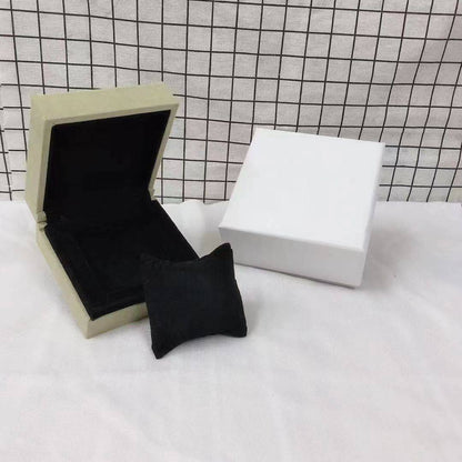 [Royal] VA CLOVER BOX GIFT BAG