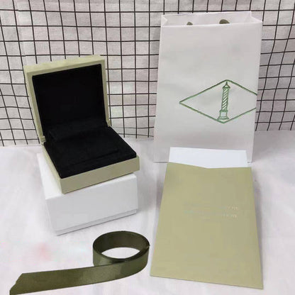 [Royal] VA CLOVER BOX GIFT BAG