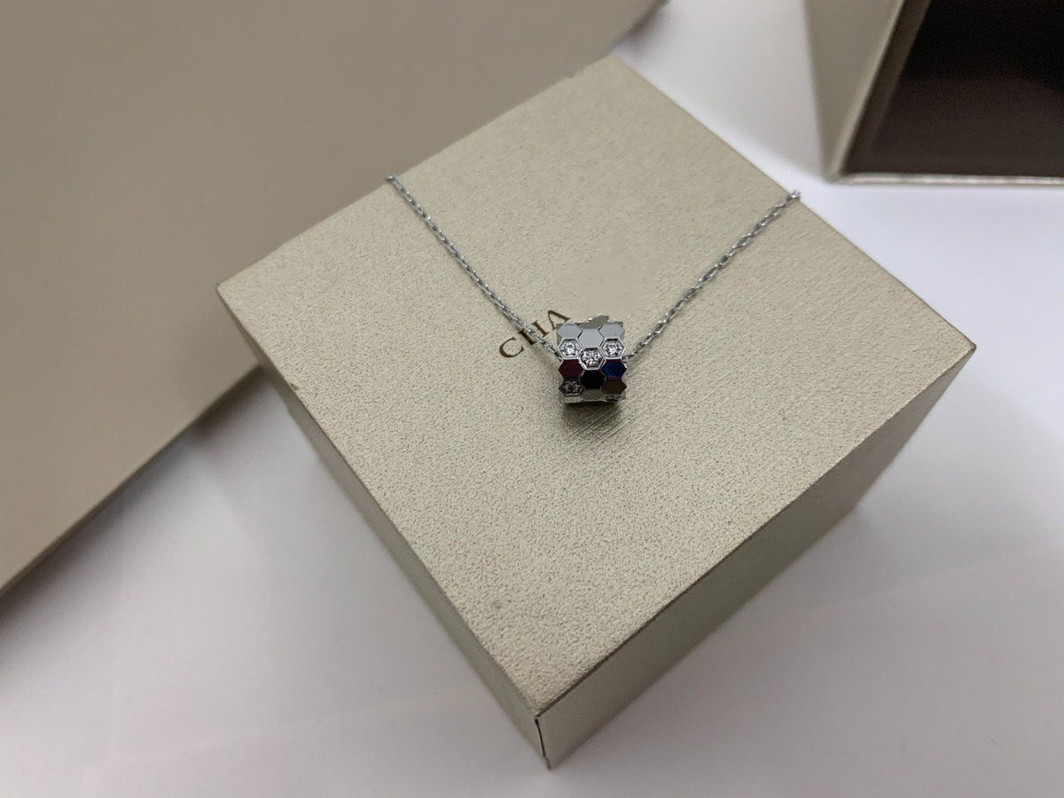 [Royal Jewellery]BEE LOVE DIAMOND NECKLACE