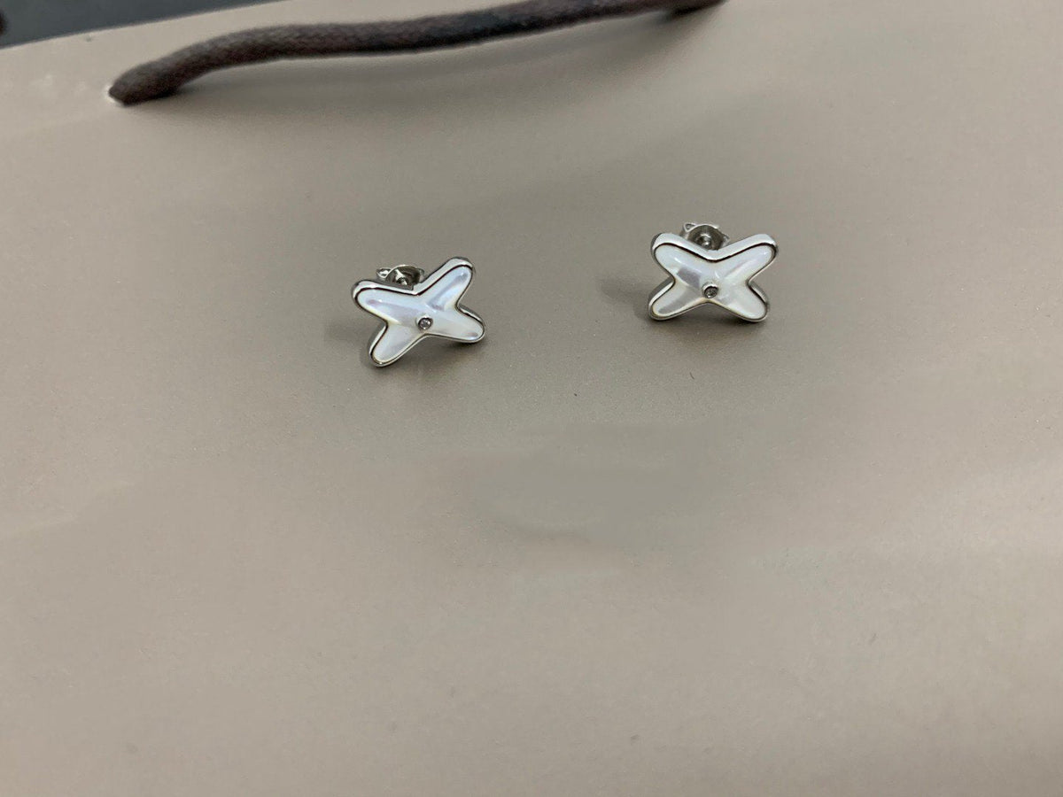 [Royal Jewellery]JEUX DE WHITE MOP SILVER DIAMOND EARRINGS