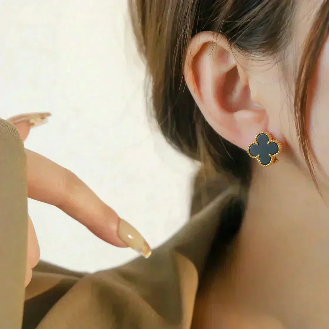 [Royal Jewellery]CLOVER MEDIUM 1 MOTIFS  ONYX STUD EARRINGS