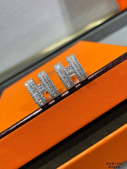 [Royal Jewellery]H STUD EARRINGS WITH SILVER DIAMONDS