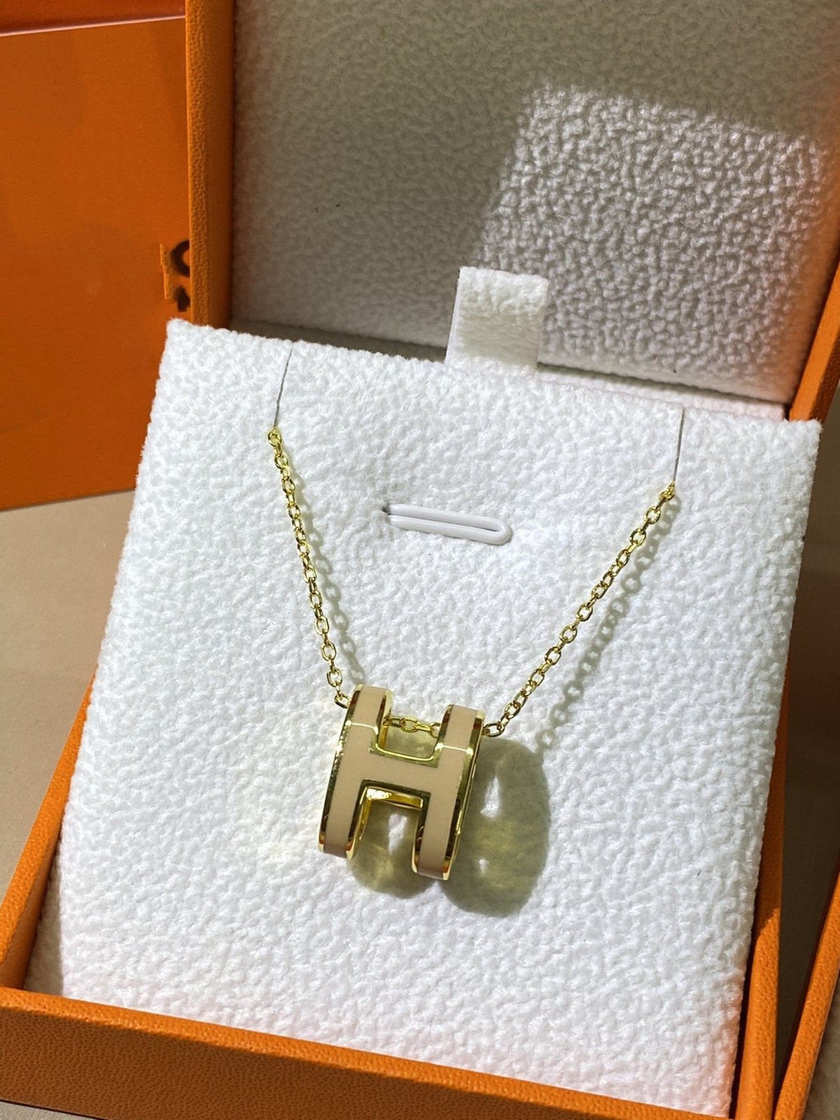 [Royal Jewellery]HM CLIC YELLOW ENAMEL GOLD NECKLACE