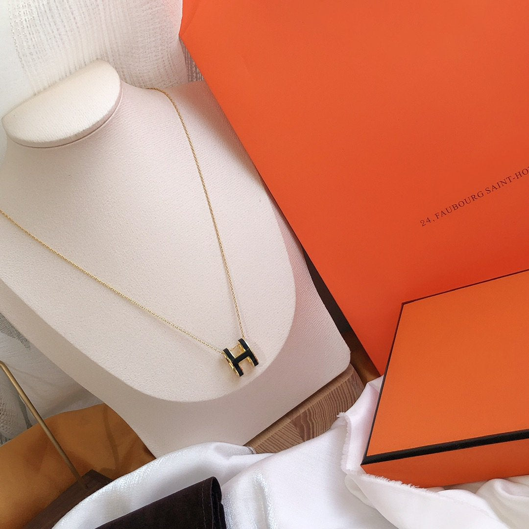 [Royal Jewellery]HM CLIC BLACK ENAMEL GOLD NECKLACE