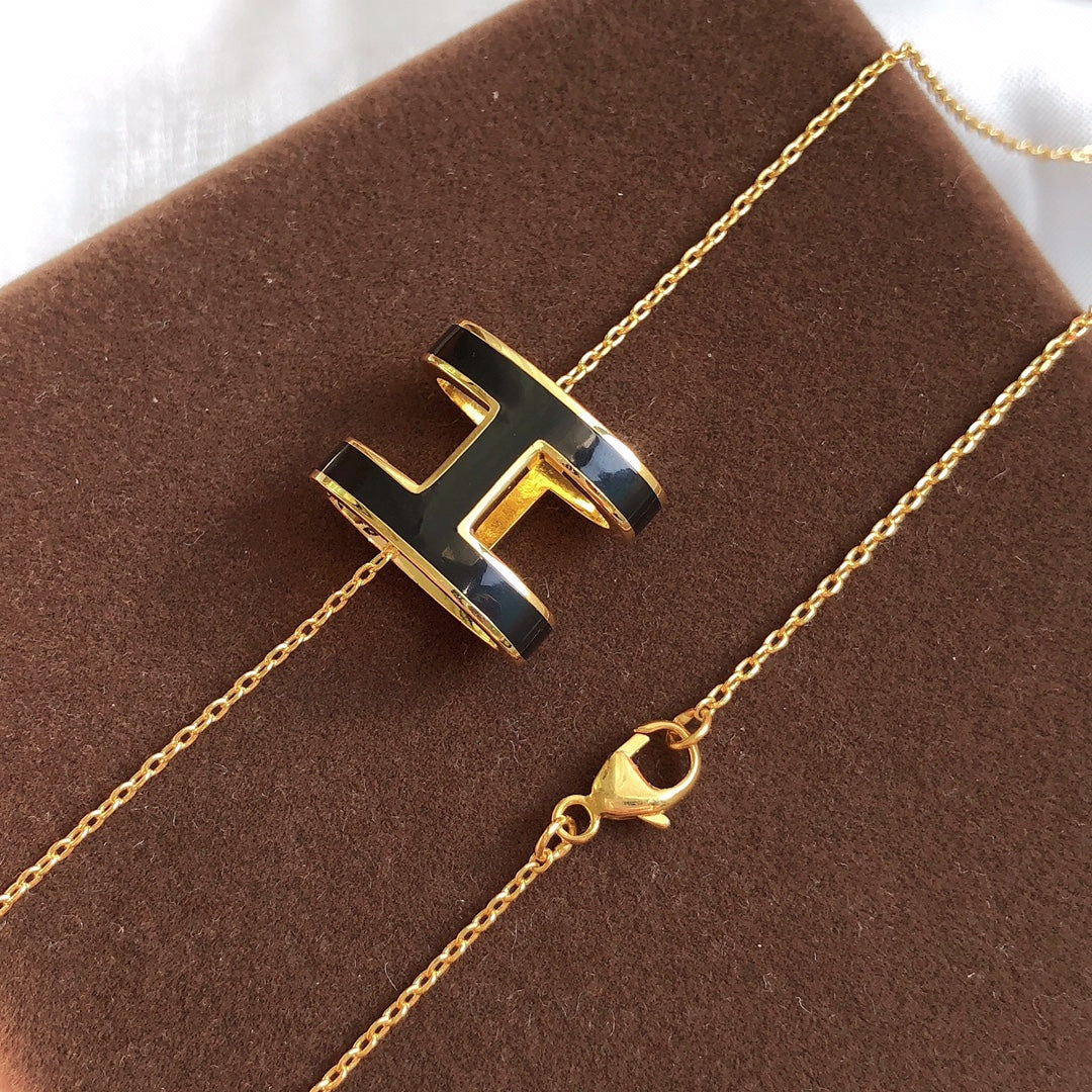 [Royal Jewellery]HM CLIC BLACK ENAMEL GOLD NECKLACE