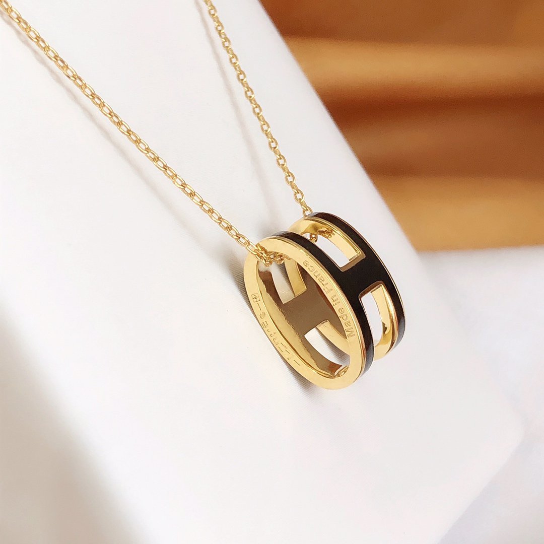 [Royal Jewellery]HM CLIC BLACK ENAMEL GOLD NECKLACE