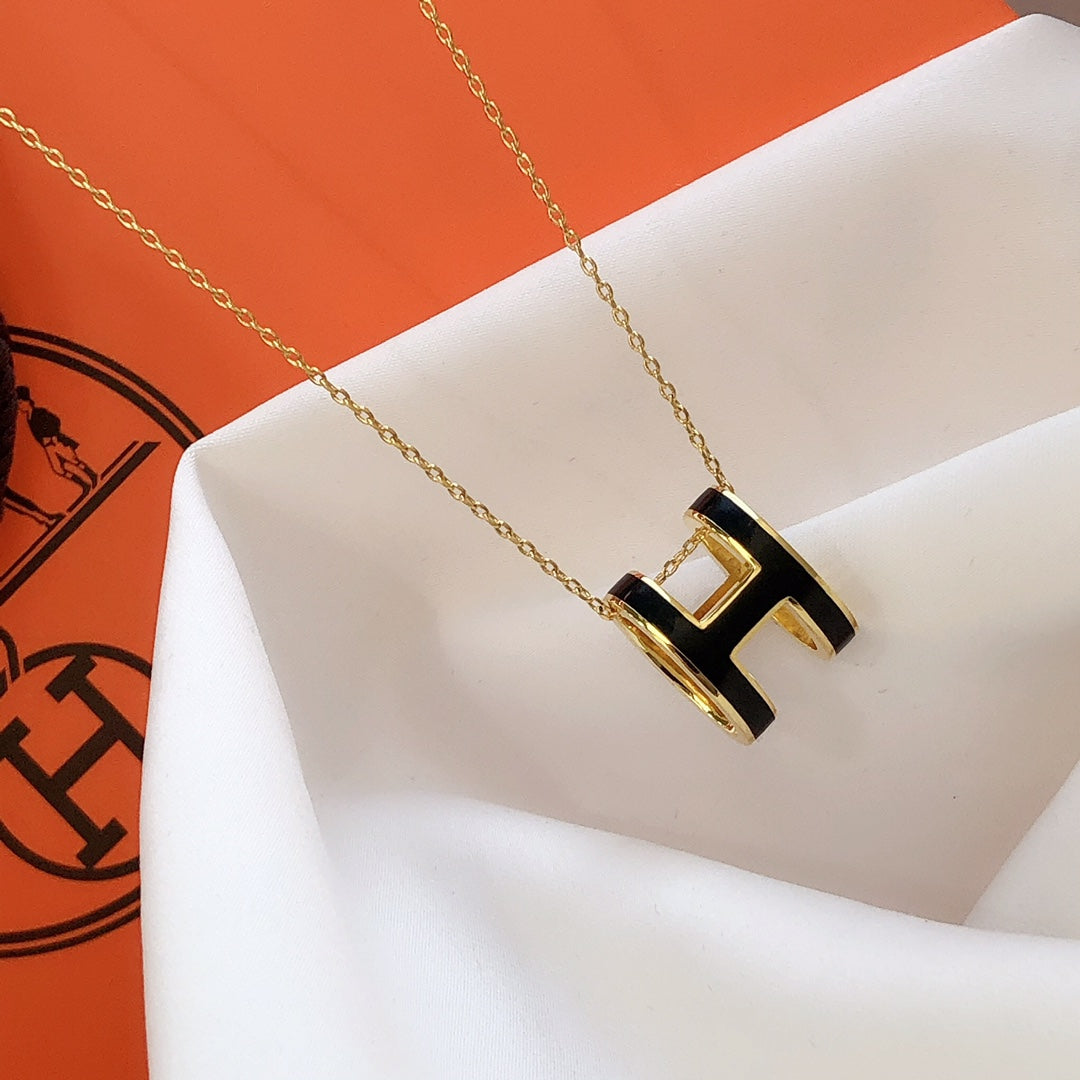 [Royal Jewellery]HM CLIC BLACK ENAMEL GOLD NECKLACE