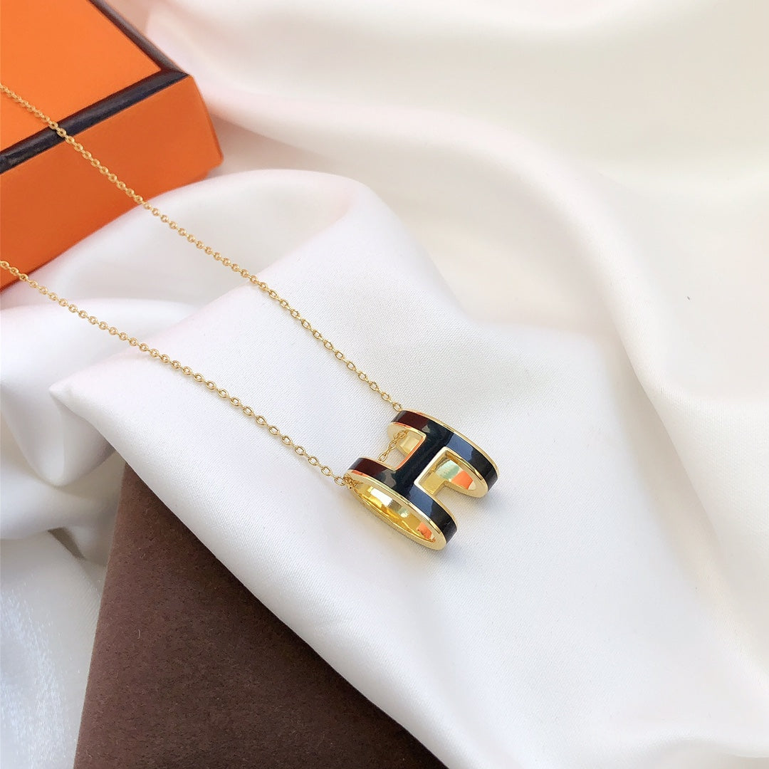 [Royal Jewellery]HM CLIC BLACK ENAMEL GOLD NECKLACE