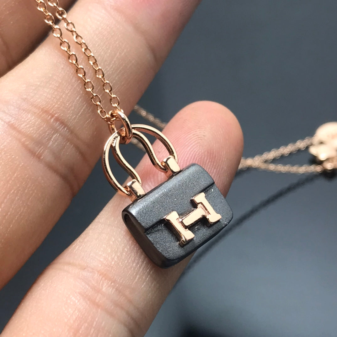 [Royal Jewellery]WOMEN'S HM AMULETTES CONSTANCE PENDANT NECKLACE