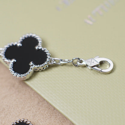 [Royal Jewellery] CLOVER 5 MOTIF ONYXS BRACELET COLLECTION