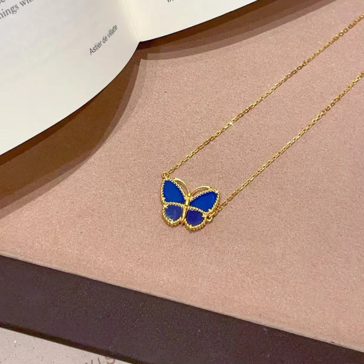 [Royal Jewellery] 2026 NEW LUCKY BUTTERFLY 1 MOTIFS NECKLACE