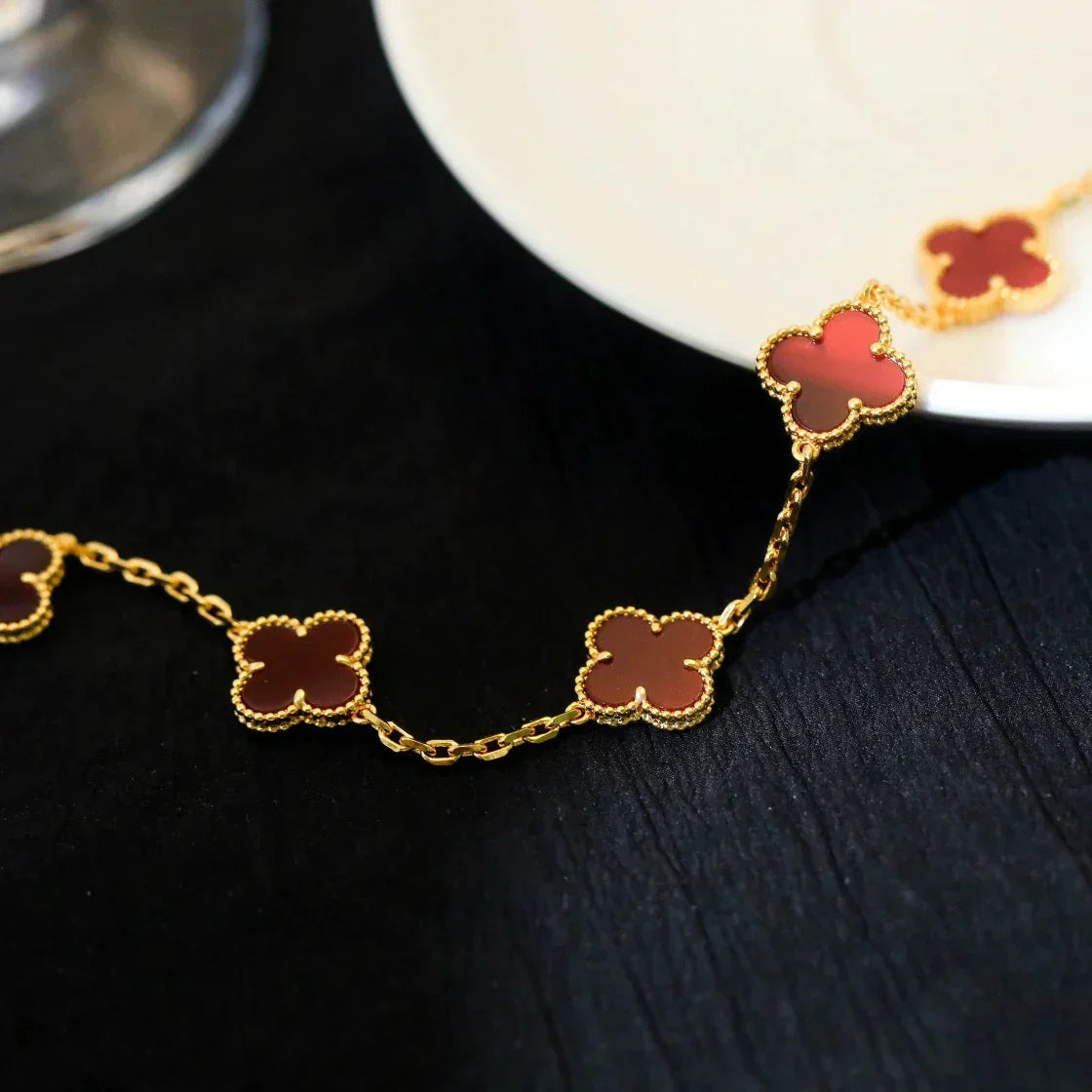 [Royal Jewellery] CLOVER 5 MOTIF RED CORNELIAN BRACELET COLLECTION