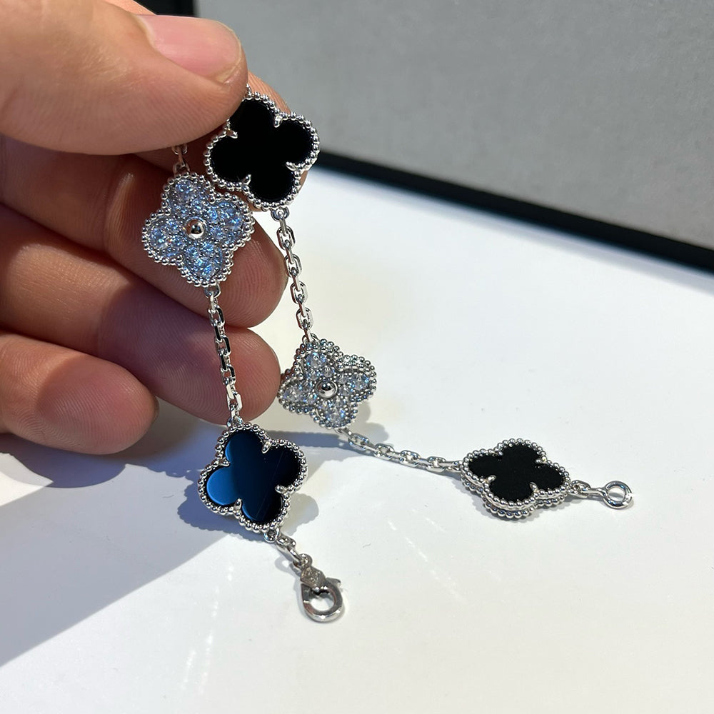 [Royal Jewellery] CLOVER 5 MOTIF ONYXS BRACELET COLLECTION