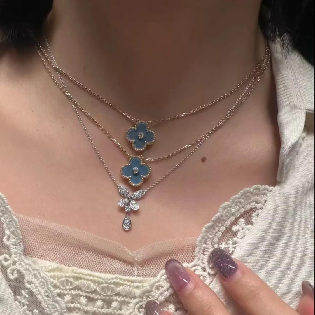[Royal] 2026 CLOVER 15MM CHRISTMAS LIMITED EDITION SINGLE FLOWER NECKLACE