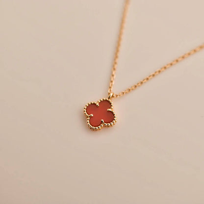 [Royal Jewellery]CLOVER MINI 9.5MM WHITE CARNELIANS NECKLACE