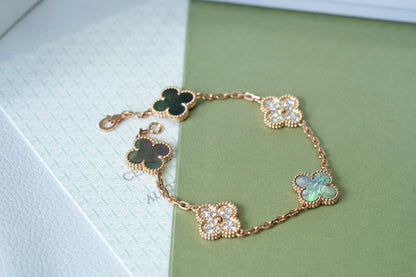 [Royal Jewellery] CLOVER 5 MOTIF GRAY MOP BRACELET COLLECTION